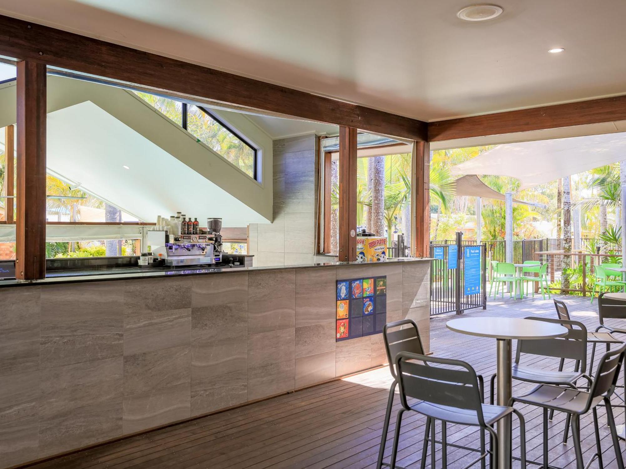 Nrma Blue Dolphin Yamba Holiday Resort Экстерьер фото